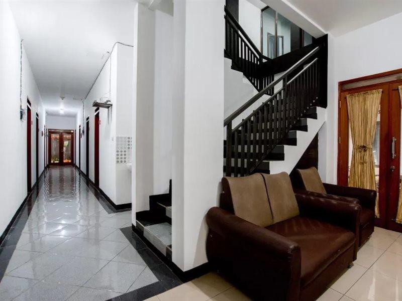 Oyo 3029 Diamond Cisitu Residence Syariah باندونج المظهر الخارجي الصورة
