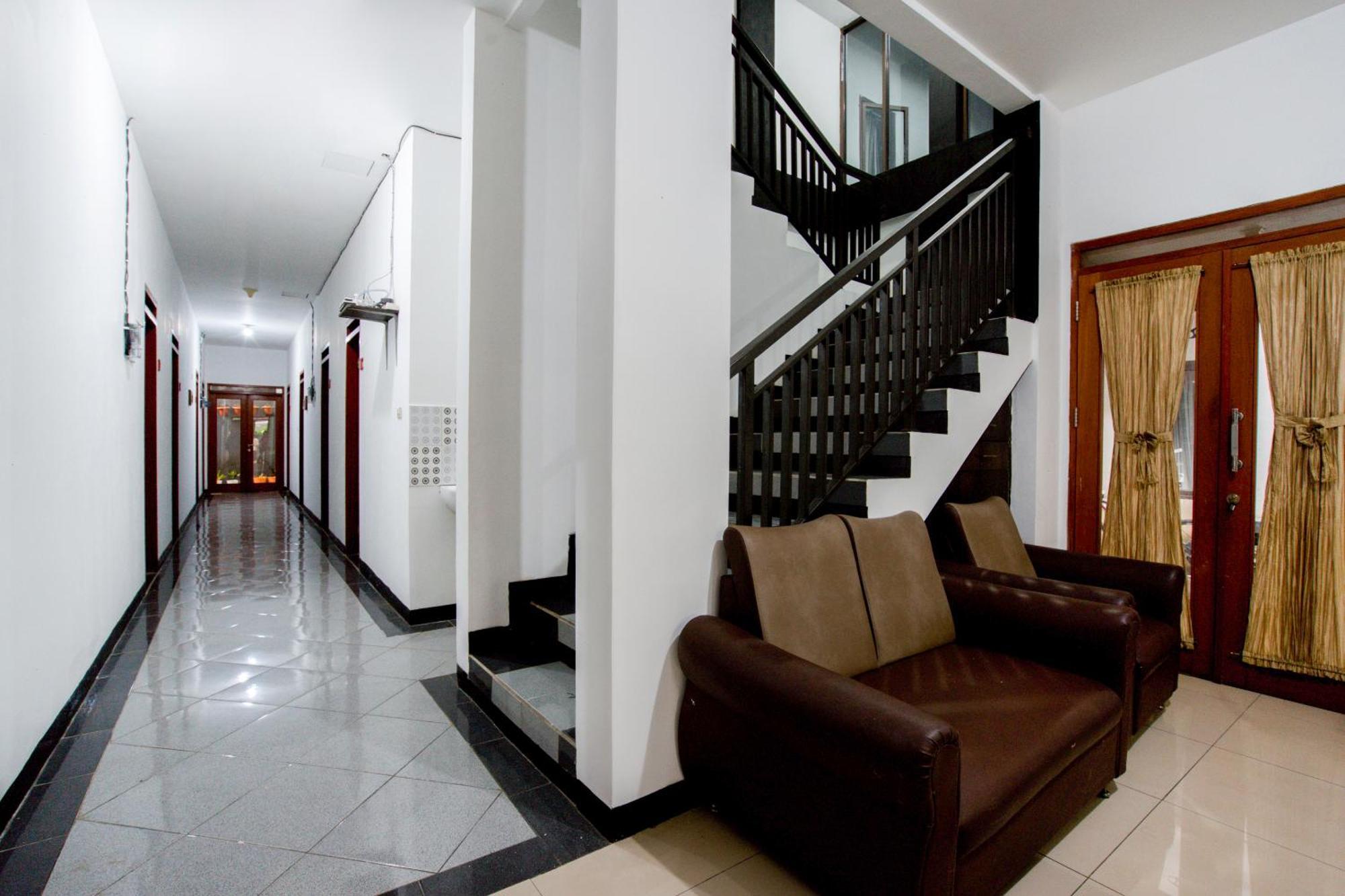 Oyo 3029 Diamond Cisitu Residence Syariah باندونج المظهر الخارجي الصورة