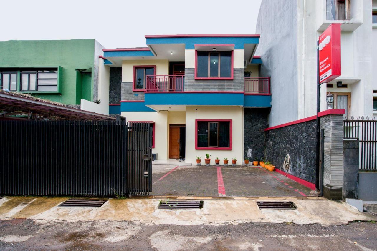 Oyo 3029 Diamond Cisitu Residence Syariah باندونج المظهر الخارجي الصورة