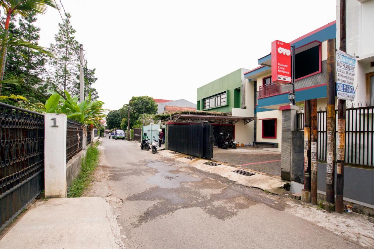 Oyo 3029 Diamond Cisitu Residence Syariah باندونج المظهر الخارجي الصورة