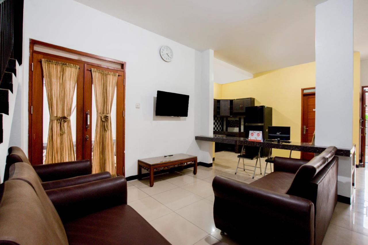Oyo 3029 Diamond Cisitu Residence Syariah باندونج المظهر الخارجي الصورة