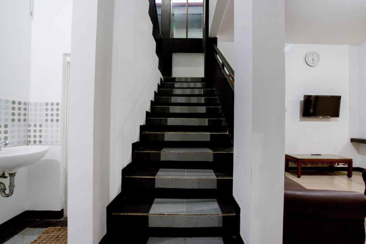 Oyo 3029 Diamond Cisitu Residence Syariah باندونج المظهر الخارجي الصورة