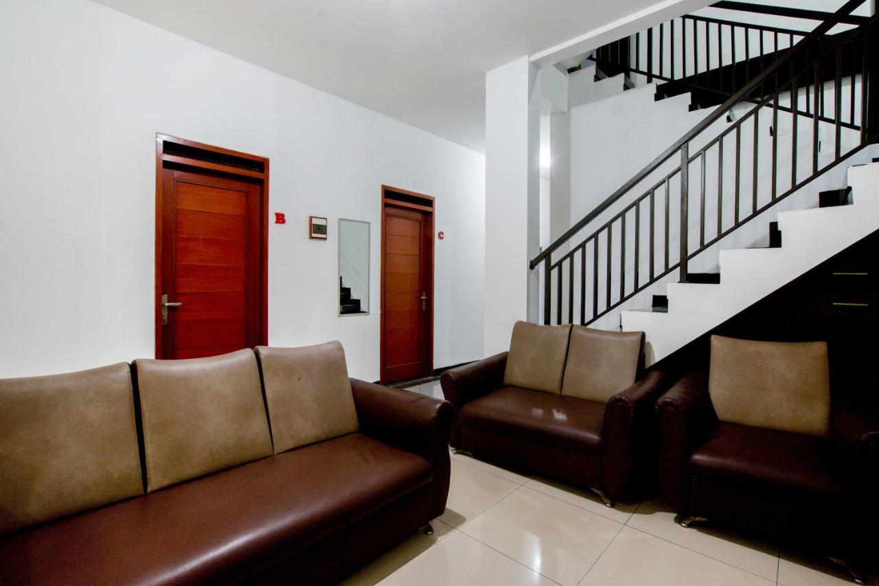 Oyo 3029 Diamond Cisitu Residence Syariah باندونج المظهر الخارجي الصورة