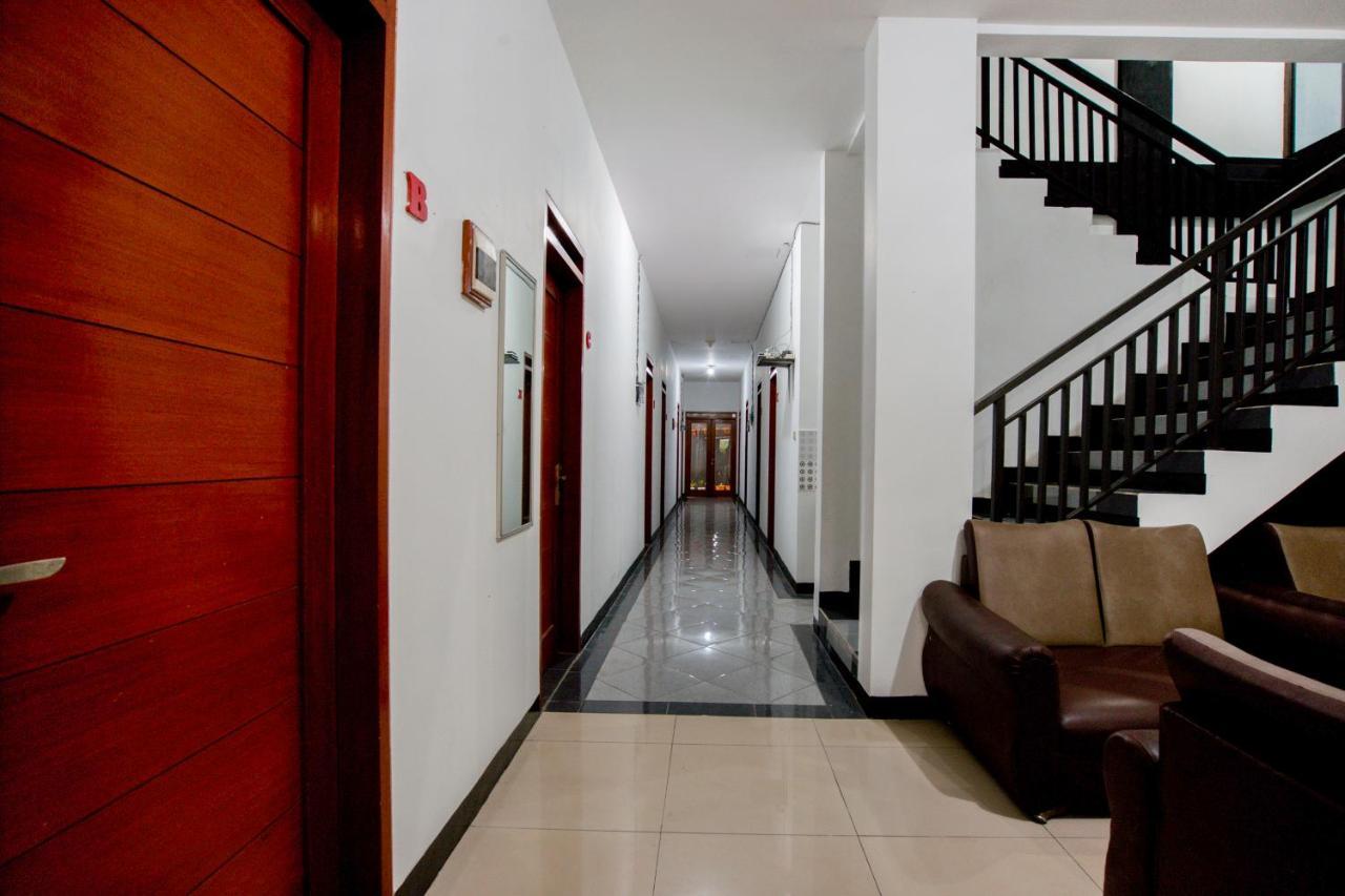 Oyo 3029 Diamond Cisitu Residence Syariah باندونج المظهر الخارجي الصورة